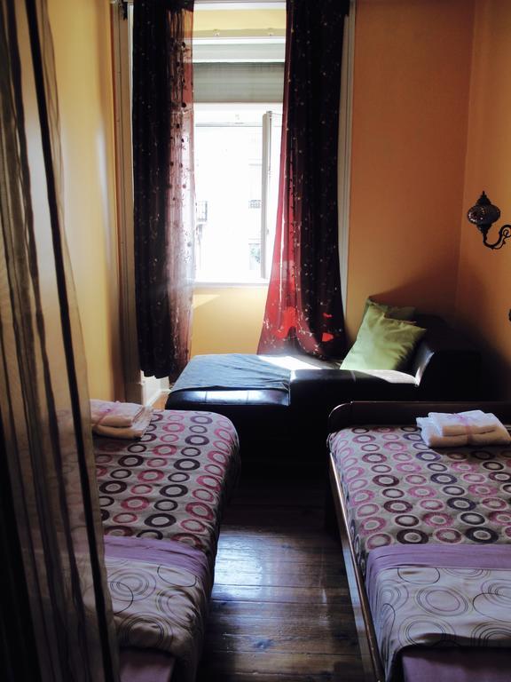 Istanbul Hostel Lisbon Room photo